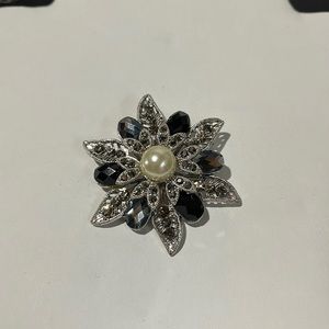 Premier designs necklace pendant OR Brooch